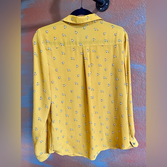 Banana Republic Classic fit button up blouse - Picture 3 of 5